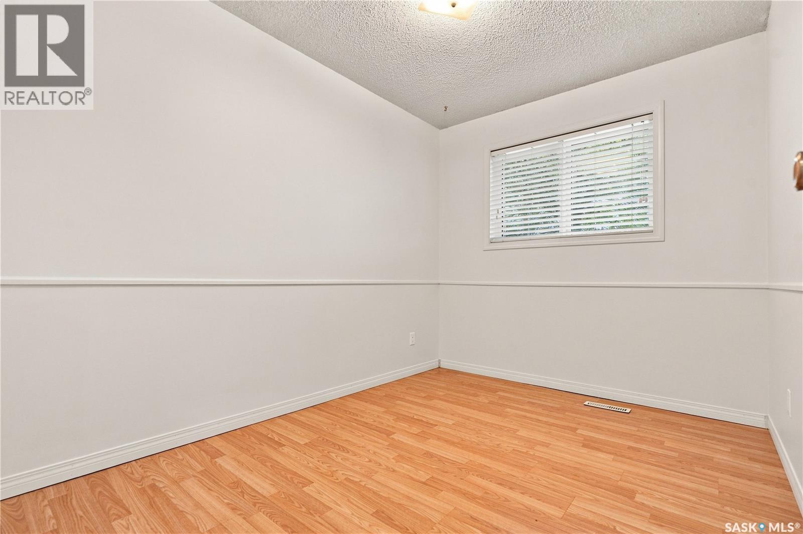 2 Carrothers COURT, Saskatoon — photo 18