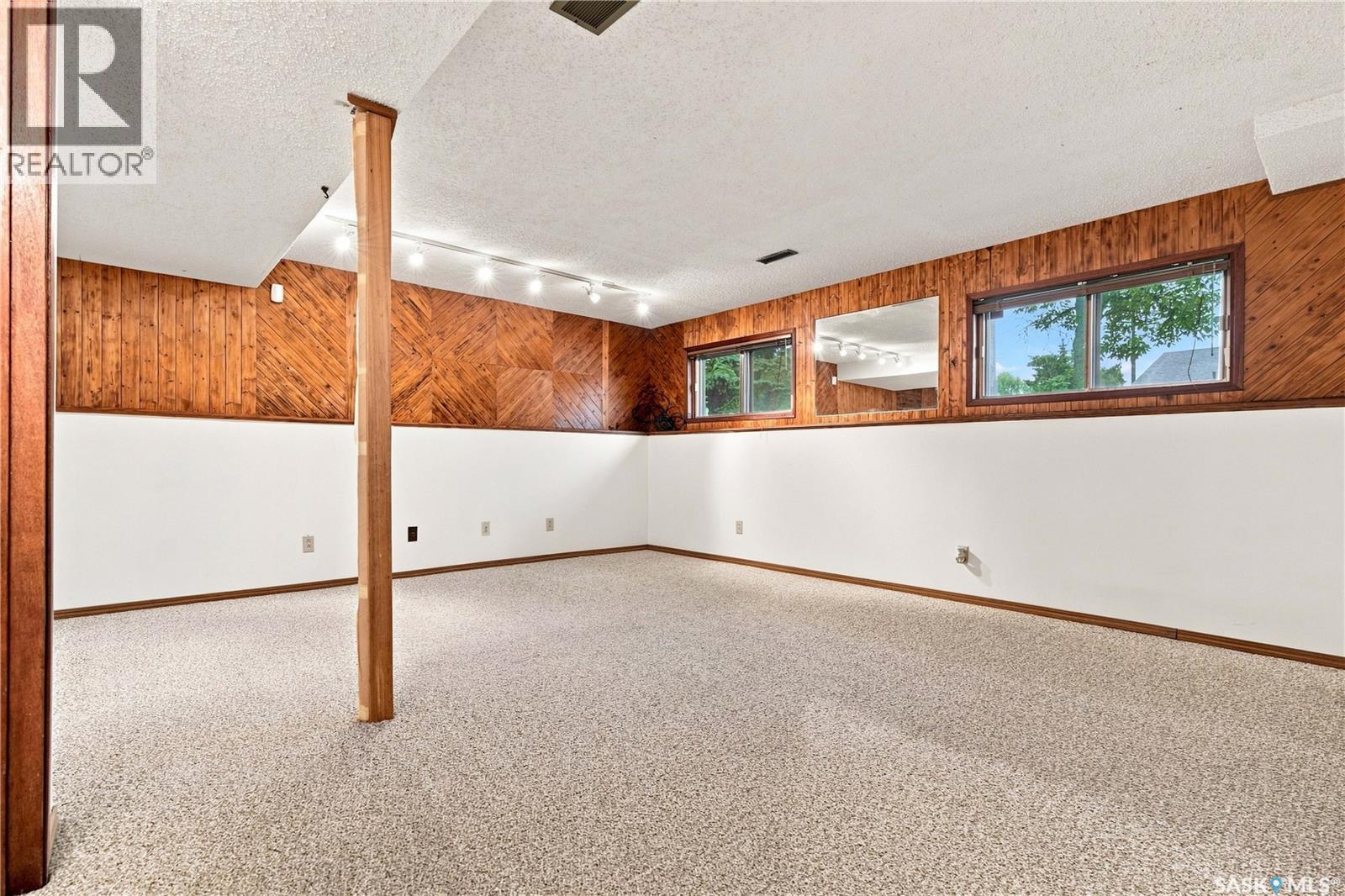 2 Carrothers COURT, Saskatoon — photo 25