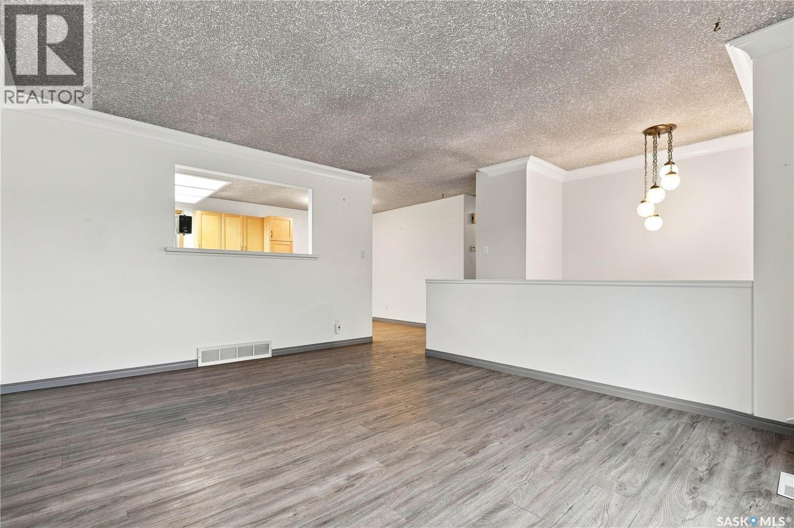 2 Carrothers COURT - 6