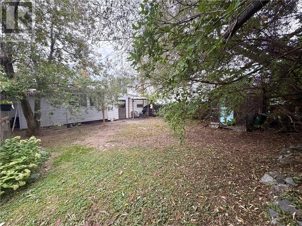 270 Leslie Street - 11