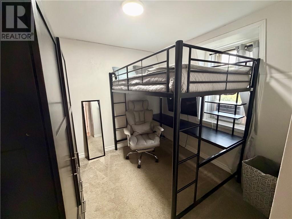 270 Leslie Street - 27