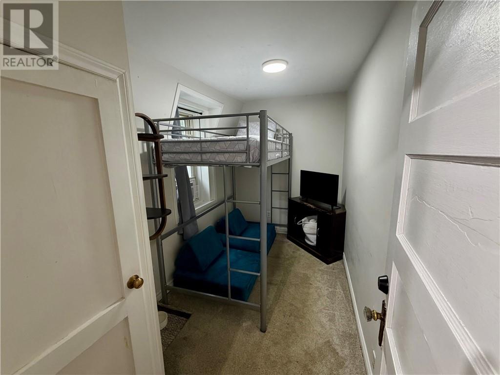 270 Leslie Street - Image 28