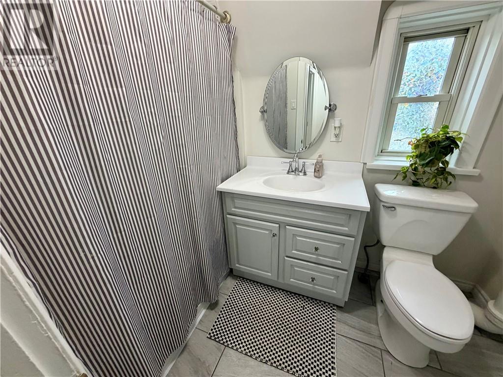 270 Leslie Street - Image 29