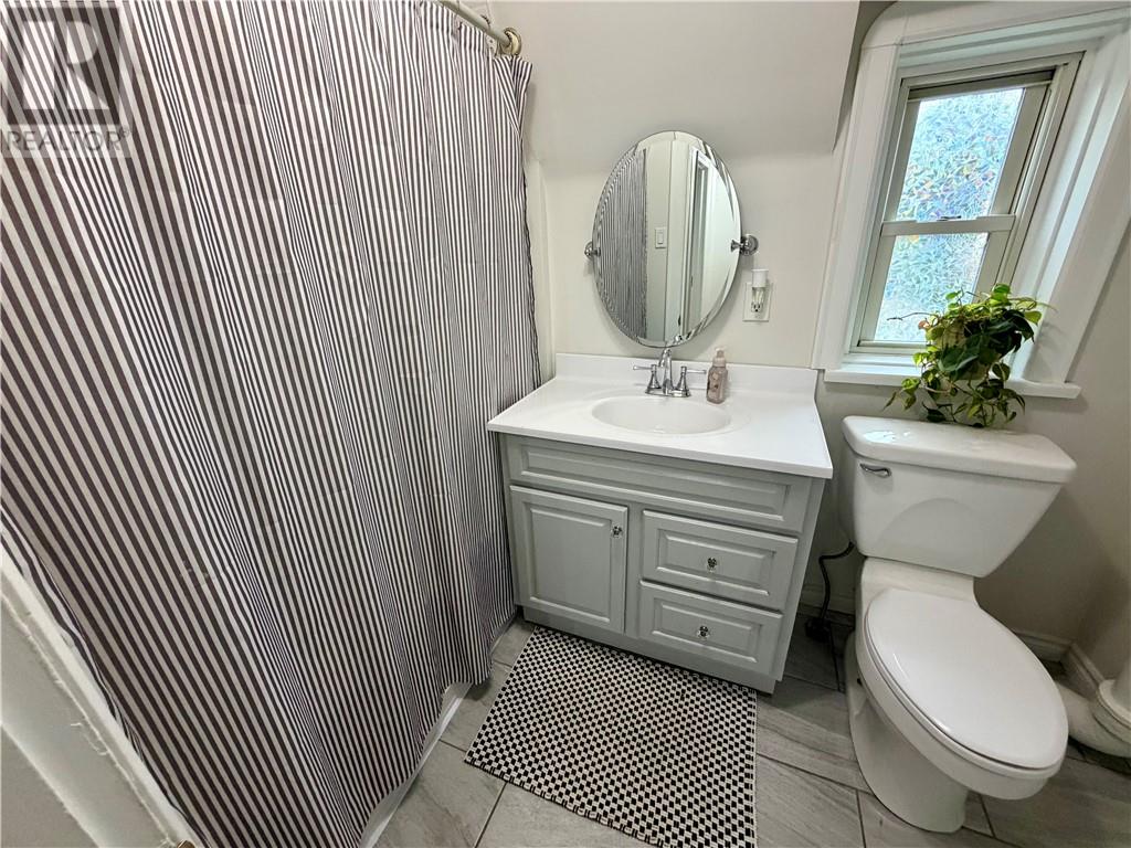 270 Leslie Street - Image 30