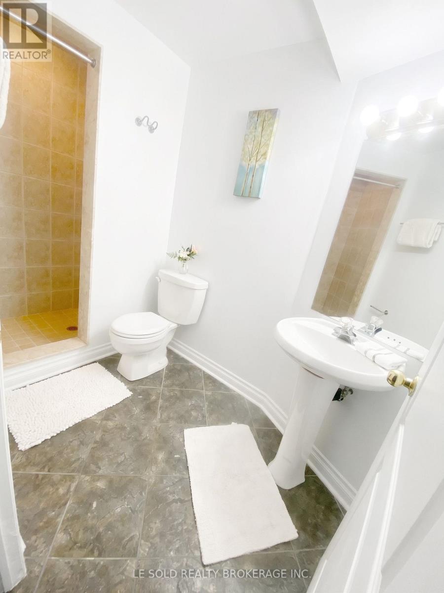 76 LARRATT LANE - Image 37