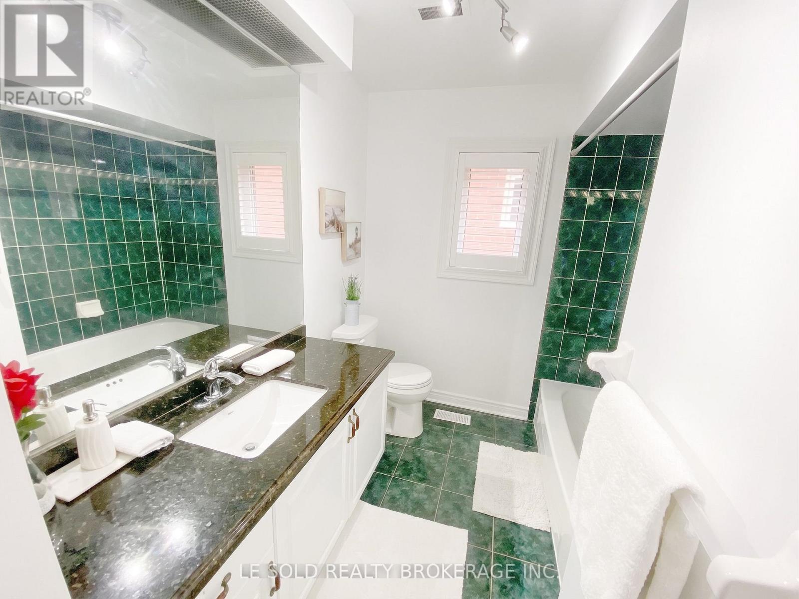 76 LARRATT LANE - Image 28
