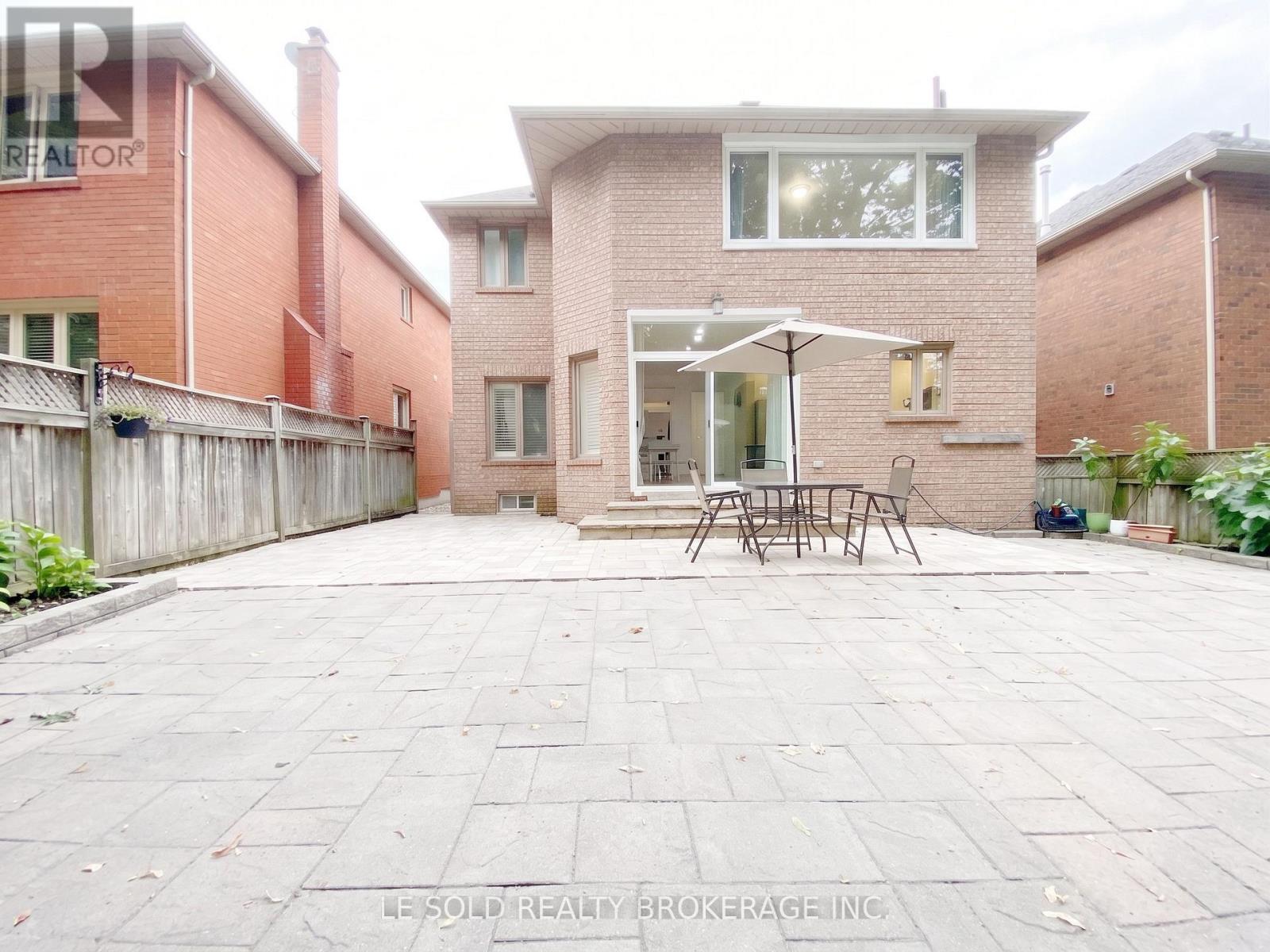76 LARRATT LANE - Image 38