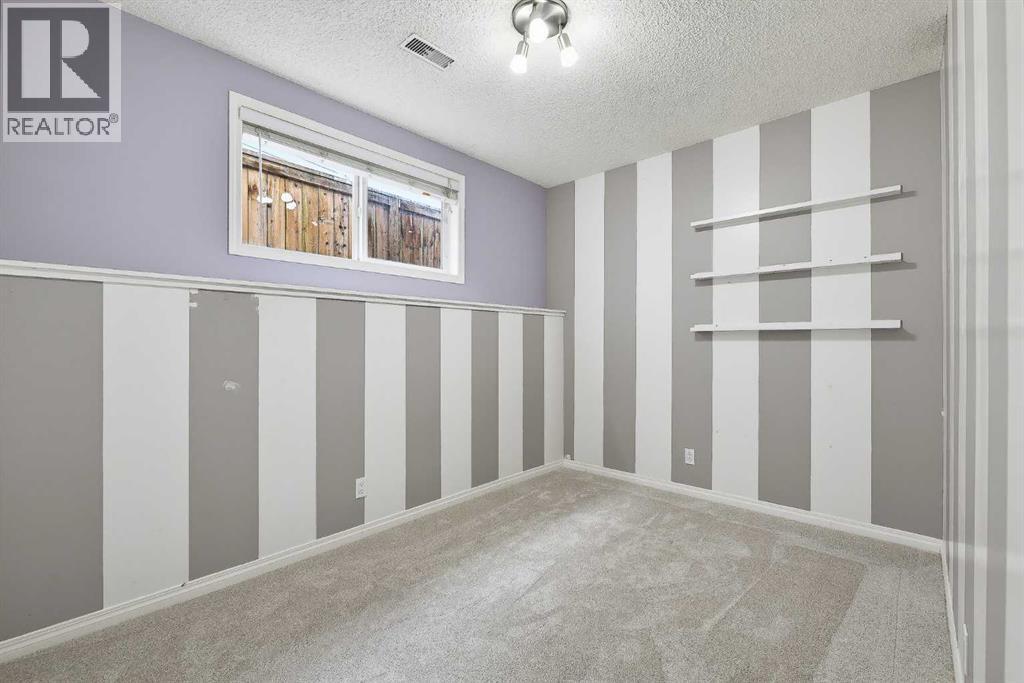 64 Copperfield Rise SE - 33