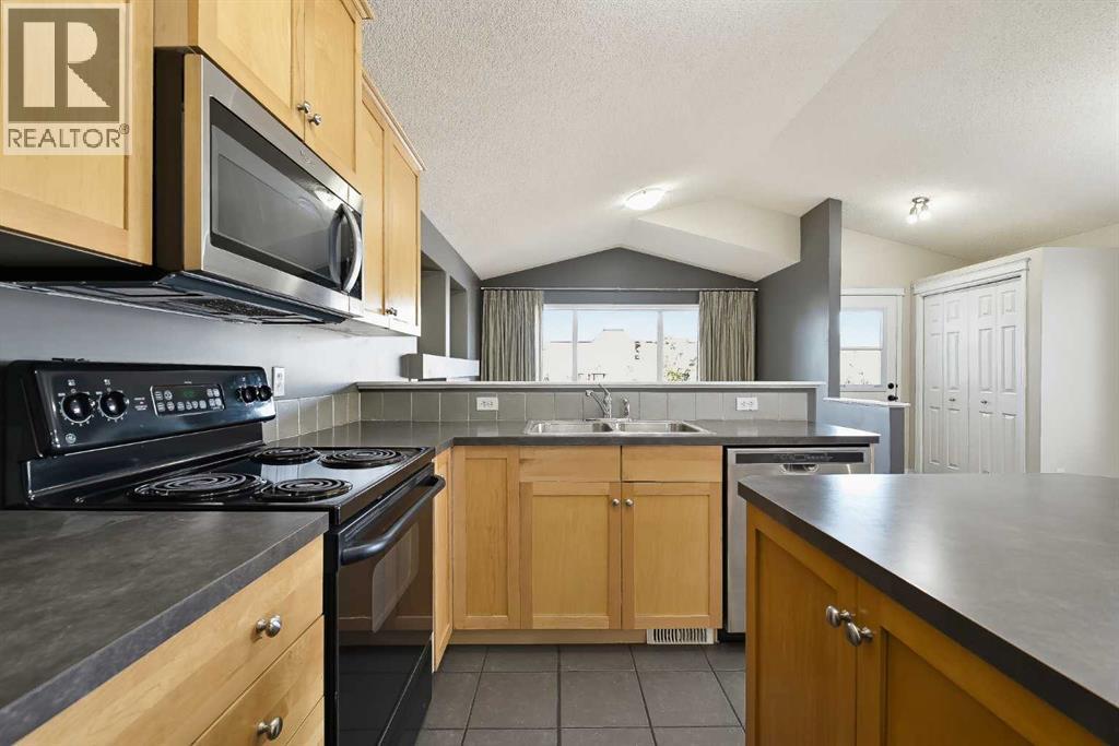 64 Copperfield Rise SE - 8