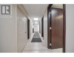 C1 & C3 - 800 Sheppard Avenue W, Toronto, ON M3H6B4 Photo 10