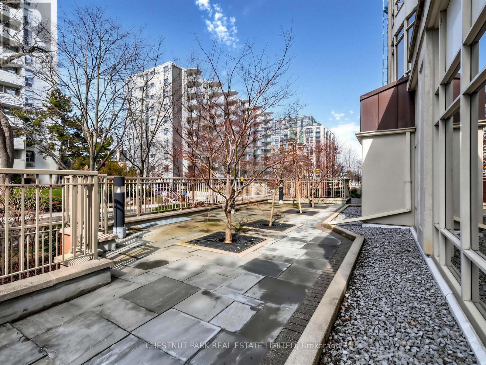 #901 55 DELISLE AVENUE - 41