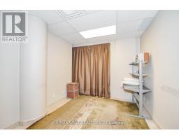 C3 - 800 Sheppard Avenue W, Toronto, ON M3H6B4 Photo 8