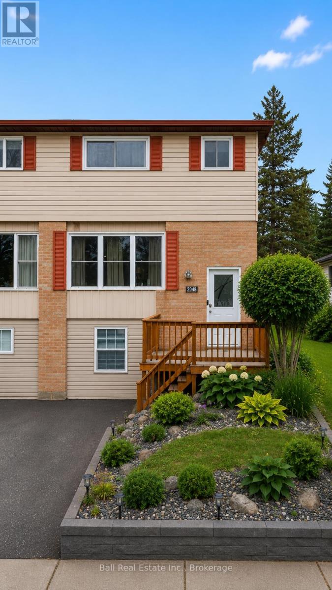2048 WALKER AVENUE, Peterborough (Ashburnham Ward 4) — photo 2