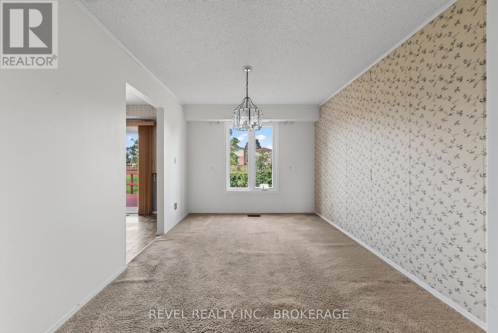 126 GRENADIER DRIVE - 10