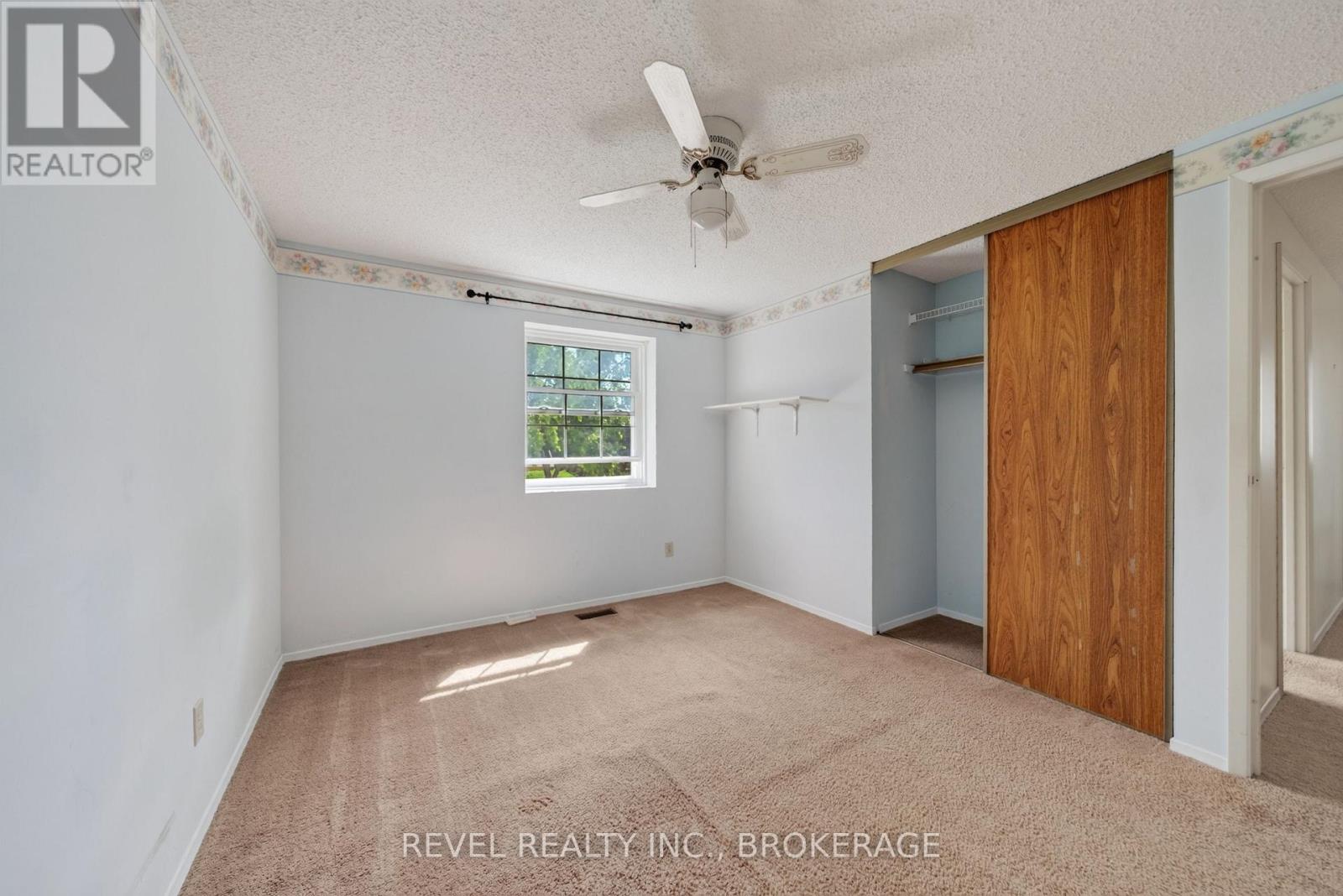 126 GRENADIER DRIVE - 27