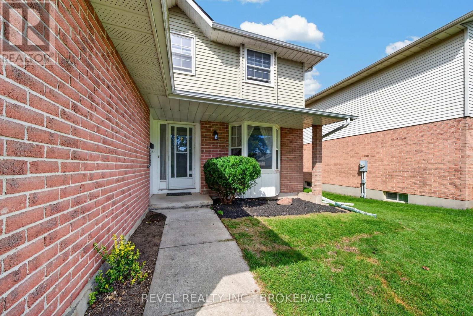126 GRENADIER DRIVE - 3