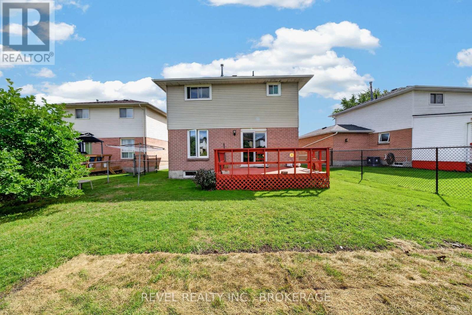 126 GRENADIER DRIVE - 34