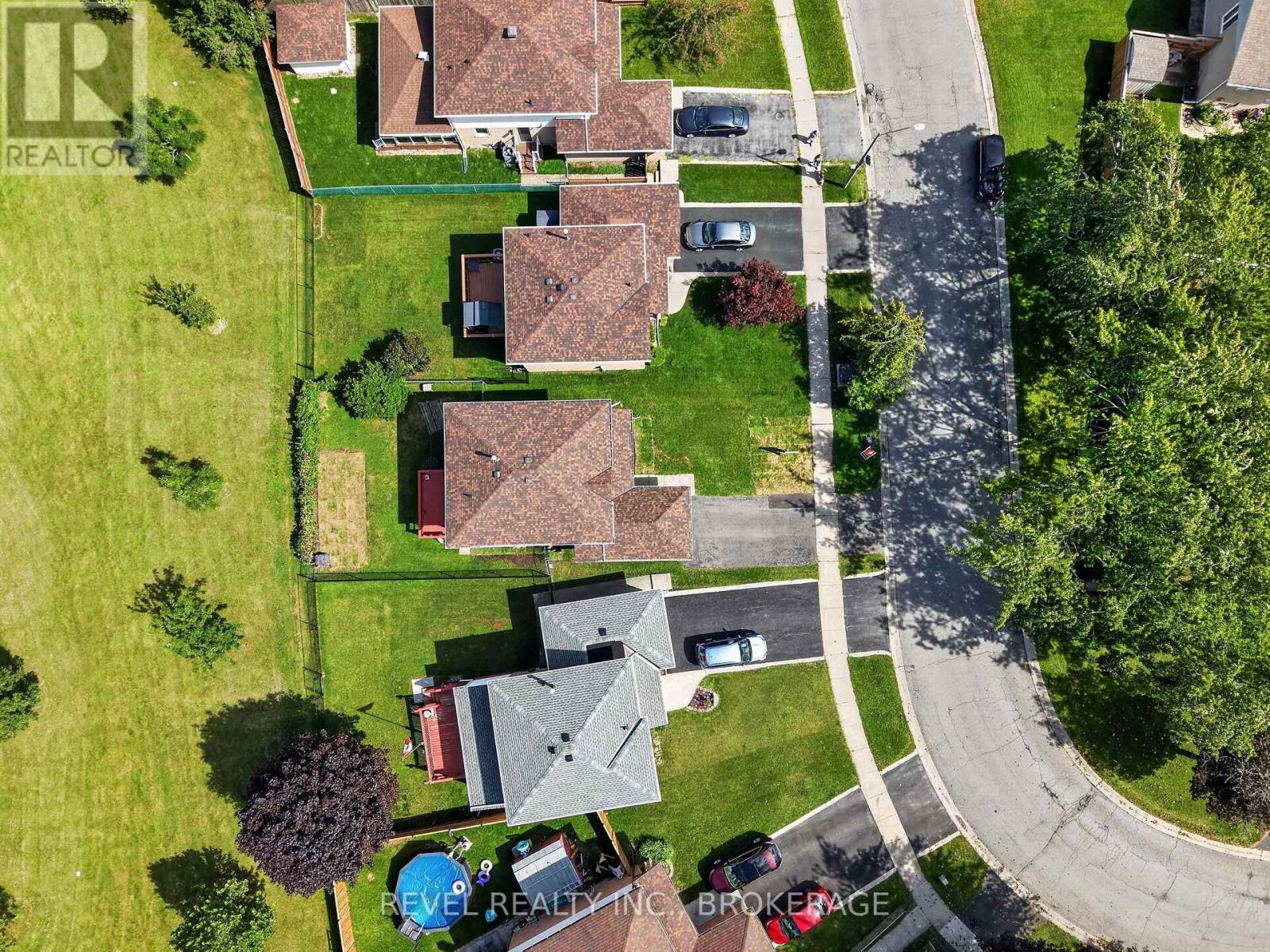 126 GRENADIER DRIVE - Image 42