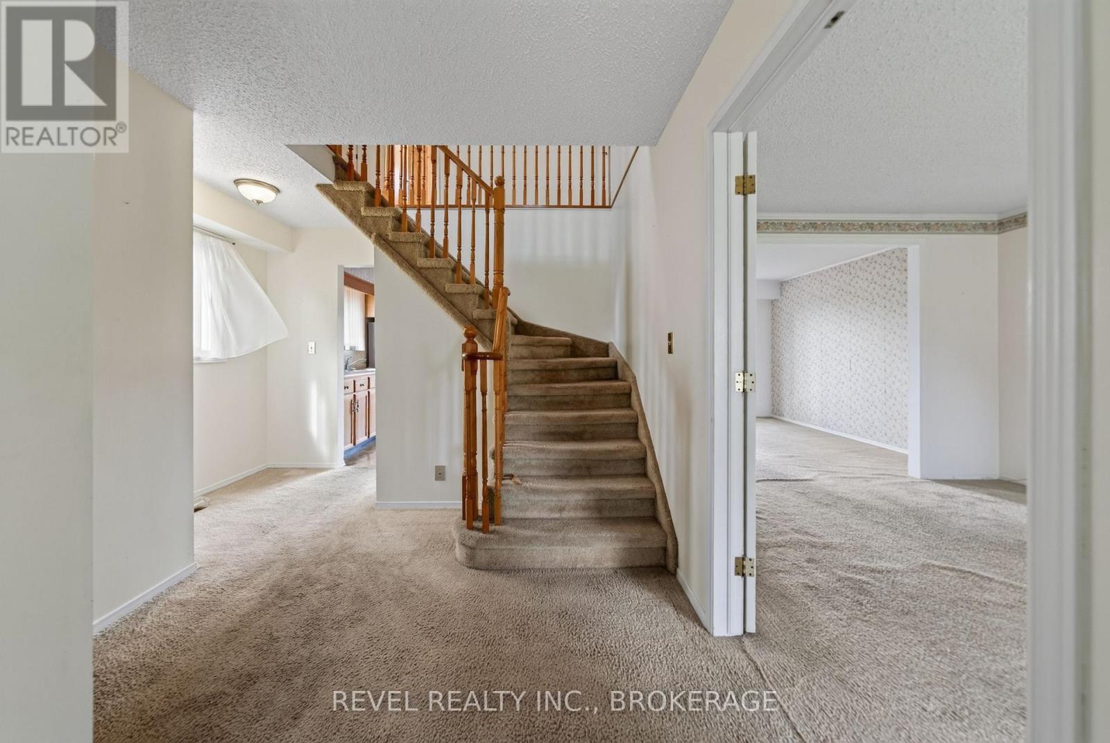 126 GRENADIER DRIVE - 5