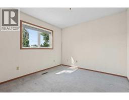 424 53 Avenue, Coalhurst, AB T0L0V0 Photo 19