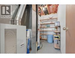 424 53 Avenue, Coalhurst, AB T0L0V0 Photo 22