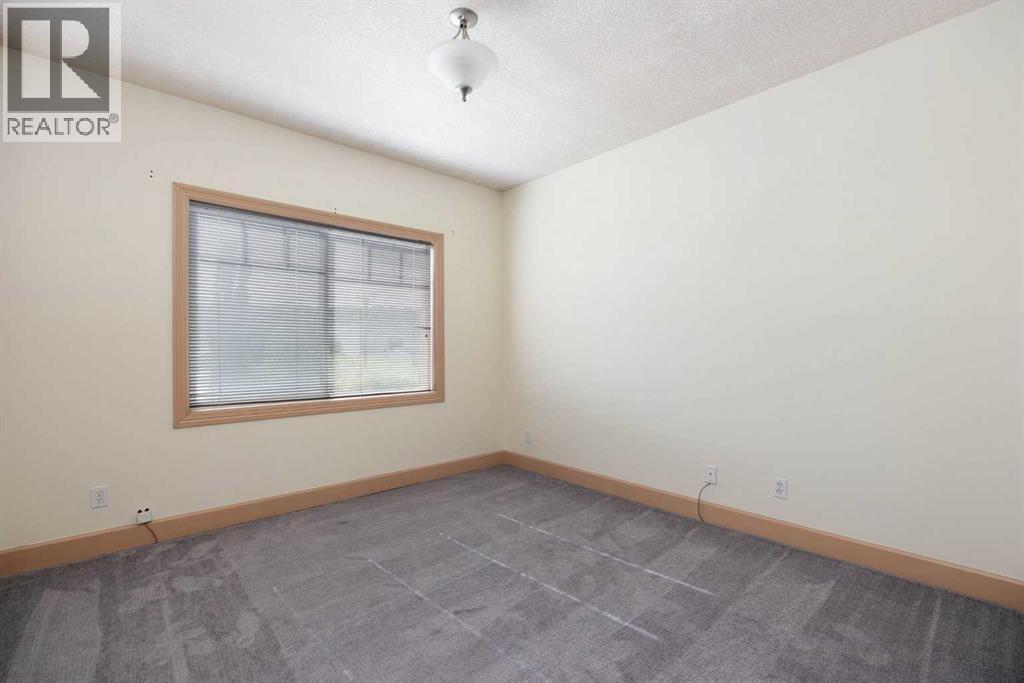 9918 Gordon Avenue, Fort McMurray