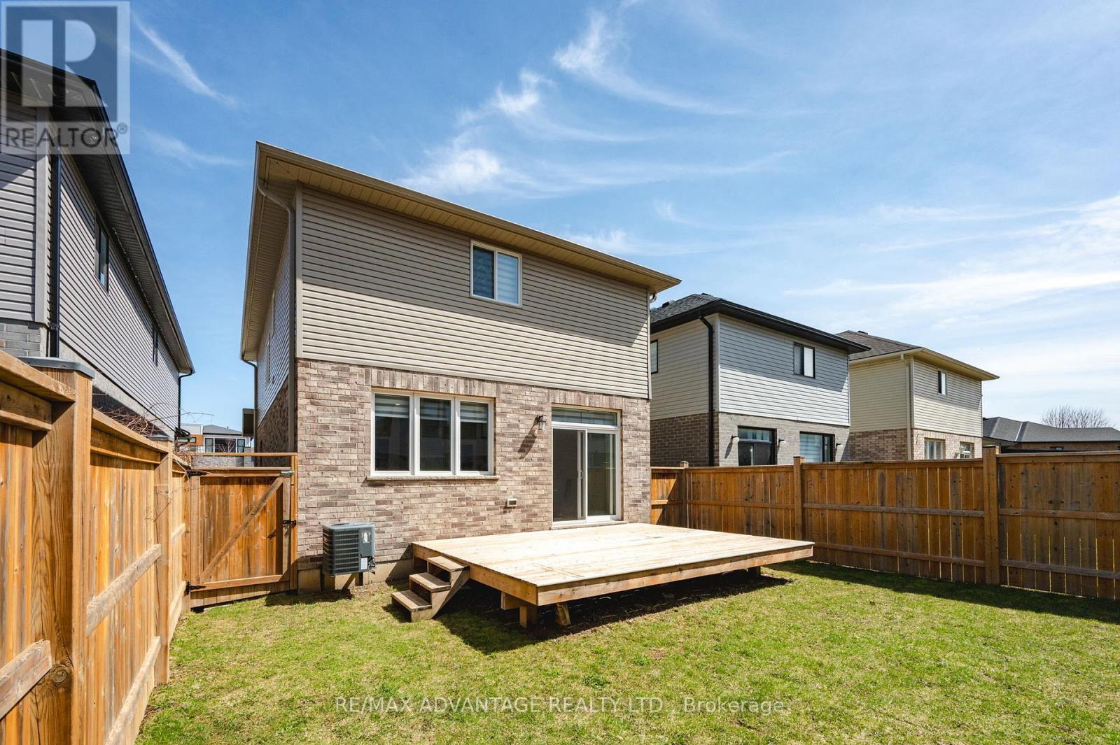 587 FREEPORT STREET - Image 32