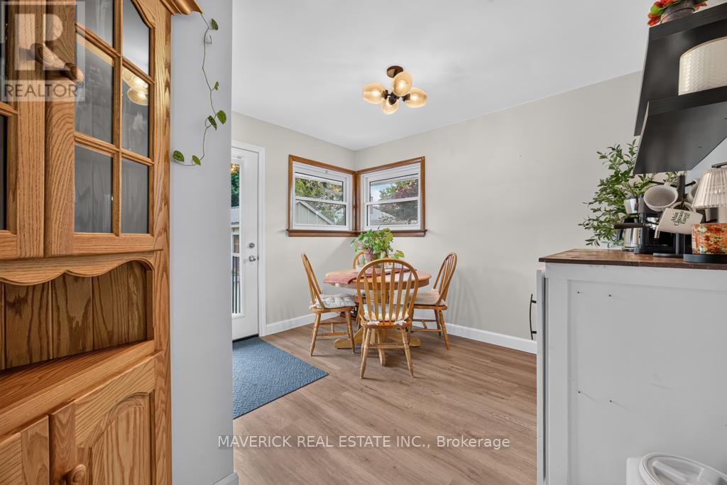 180 FOREST AVENUE, St. Thomas — photo 7
