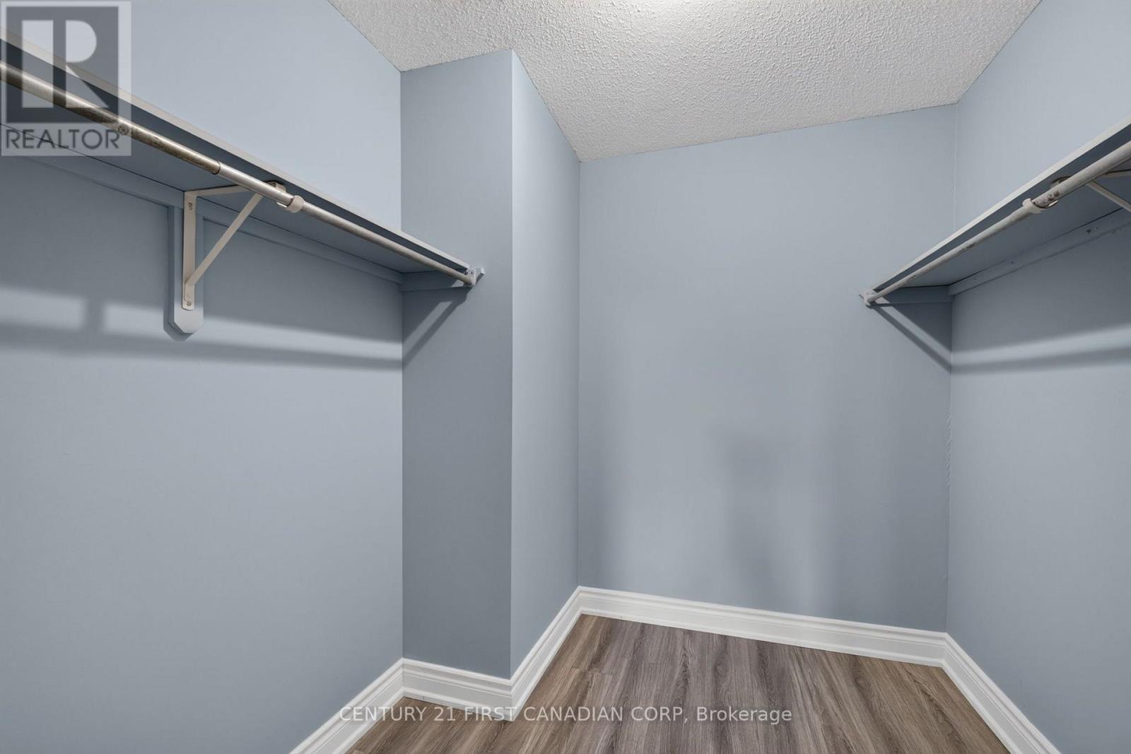 #203 30 CHAPMAN COURT - Image 21