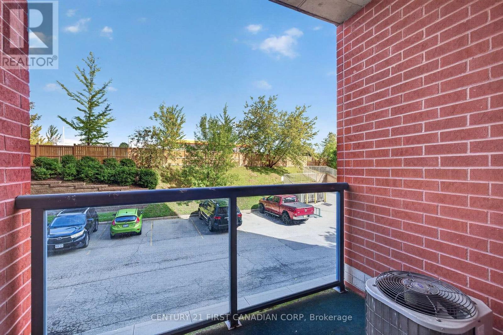 #203 30 CHAPMAN COURT - Image 26