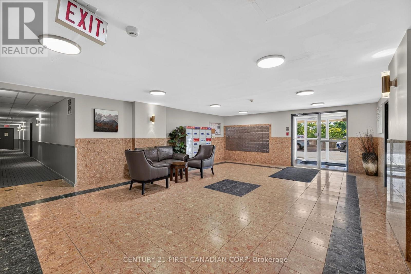 #203 30 CHAPMAN COURT - 27