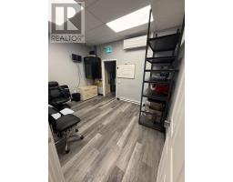 Unit 2 - 22542 Adelaide Road, Strathroy Caradoc, ON N0L1W0 Photo 8