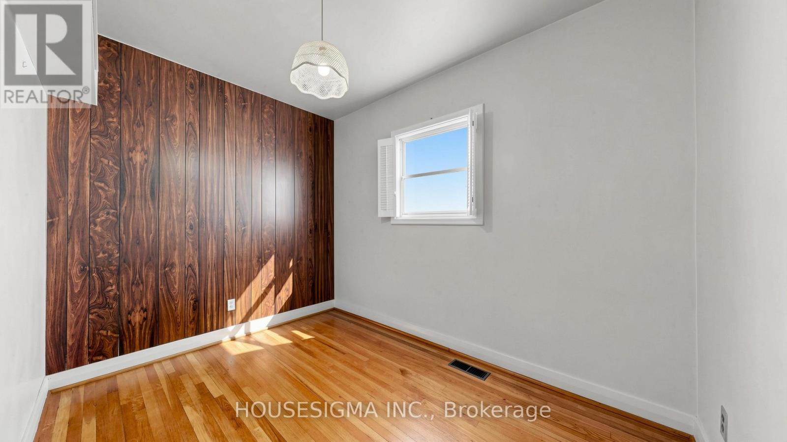 25 LITTLE ROCK DRIVE - 16