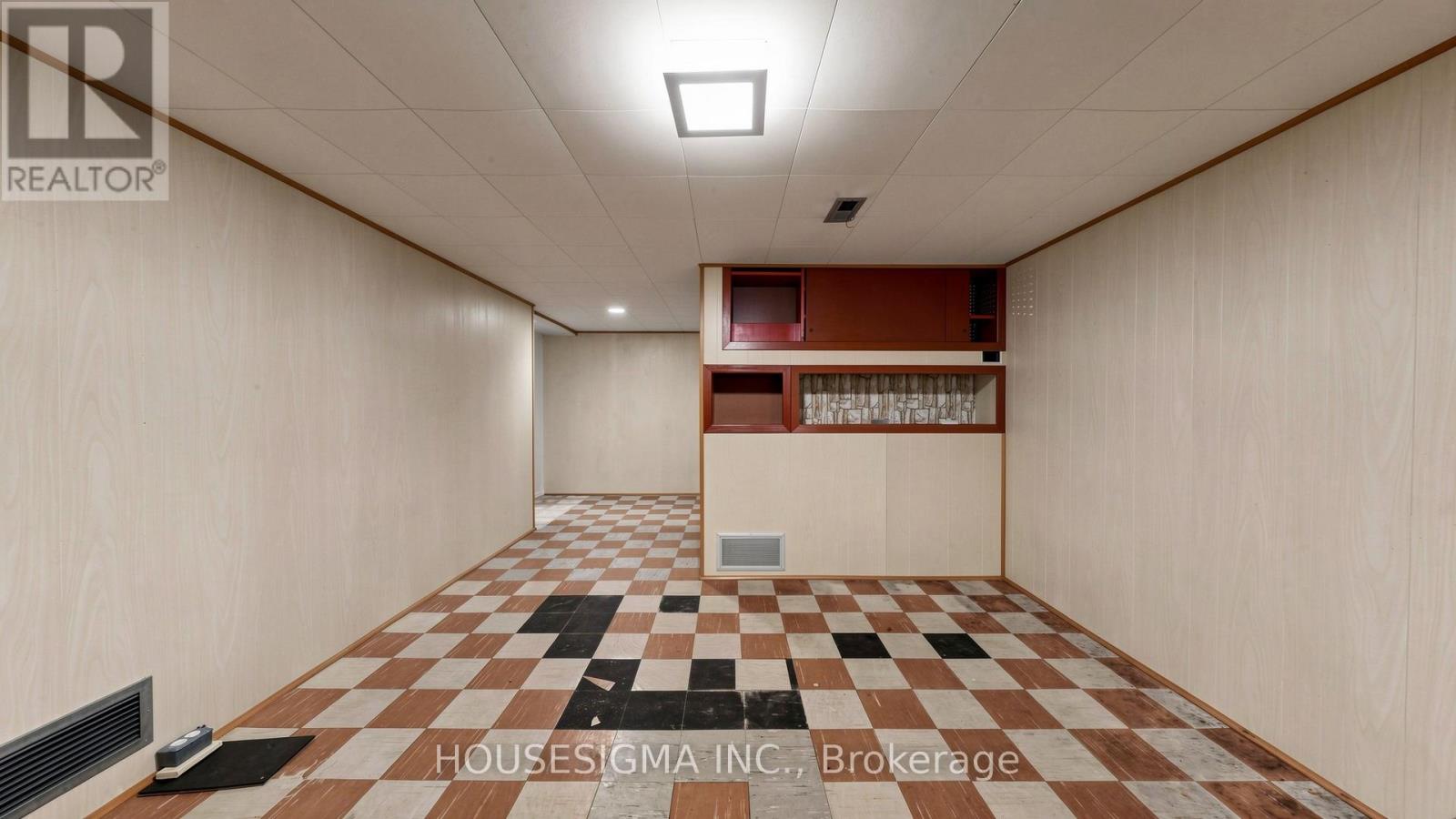 25 LITTLE ROCK DRIVE - 23
