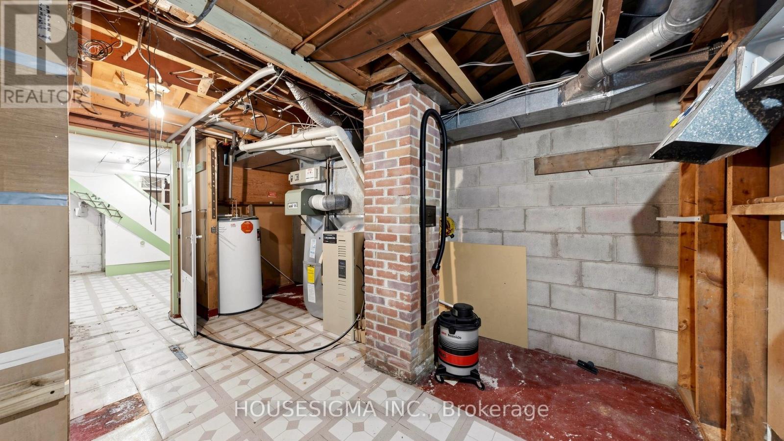 25 LITTLE ROCK DRIVE - 29