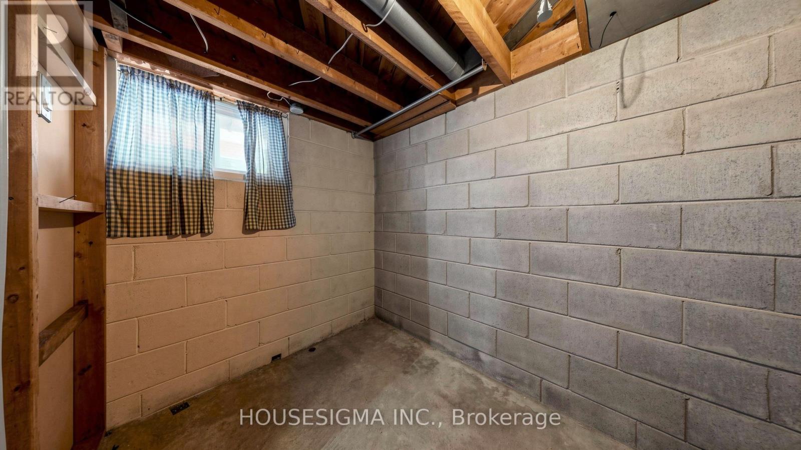 25 LITTLE ROCK DRIVE - 28