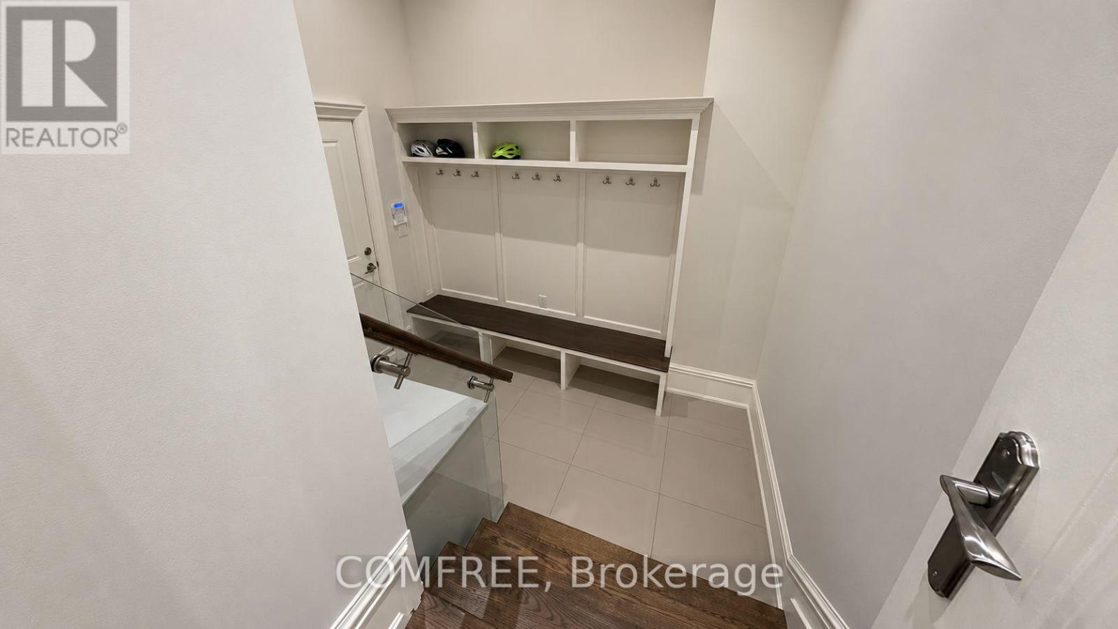 56 MAY AVENUE - 19