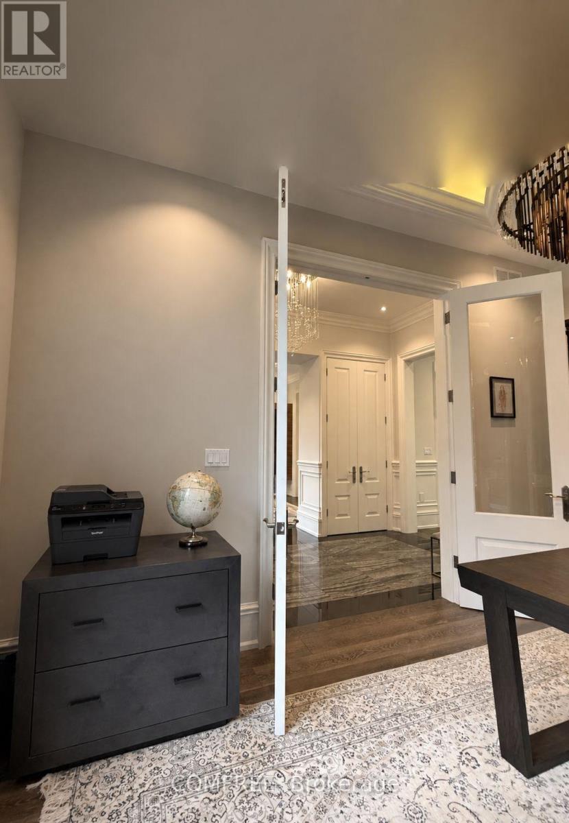56 MAY AVENUE - 24