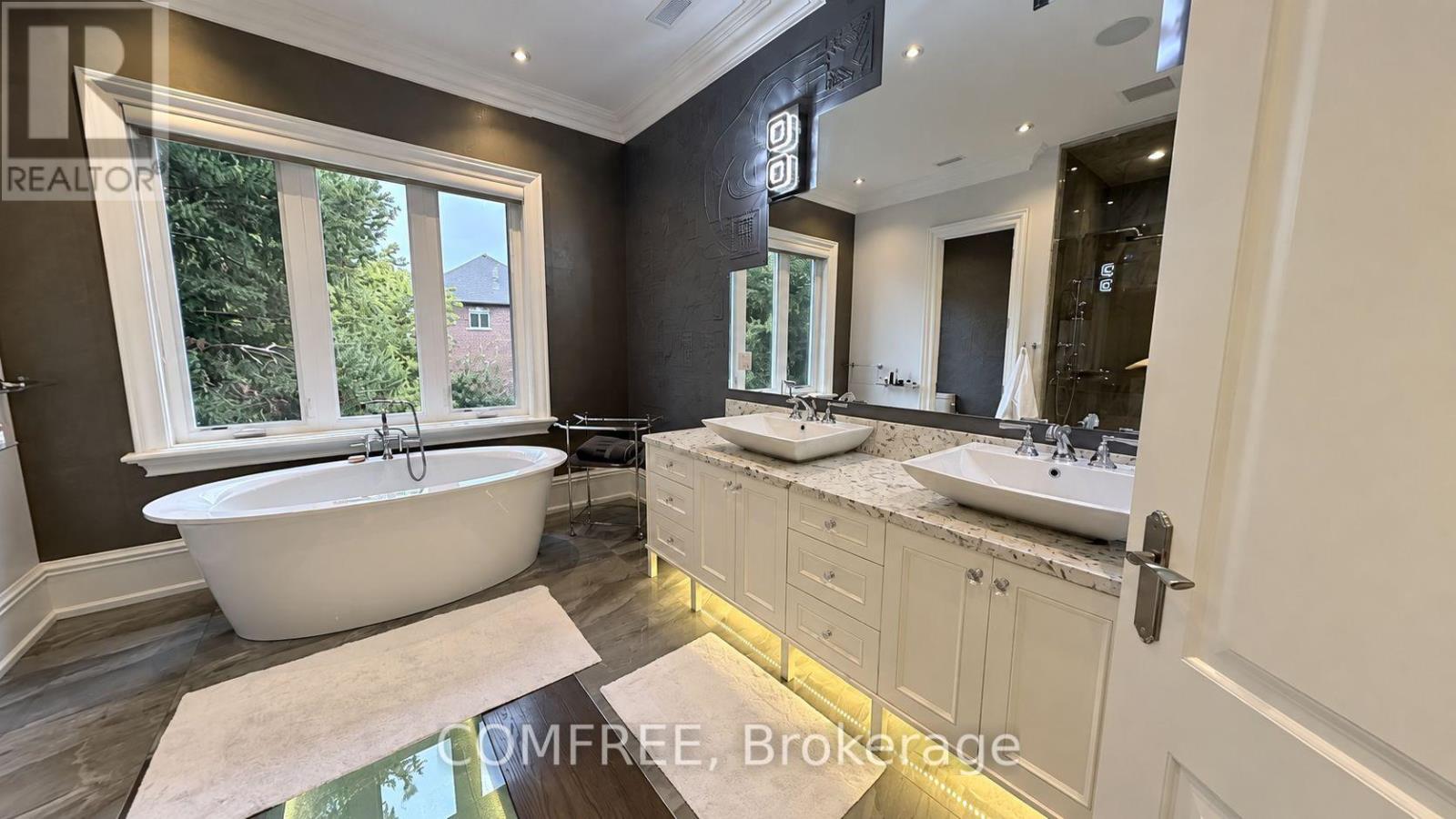 56 MAY AVENUE - Image 33