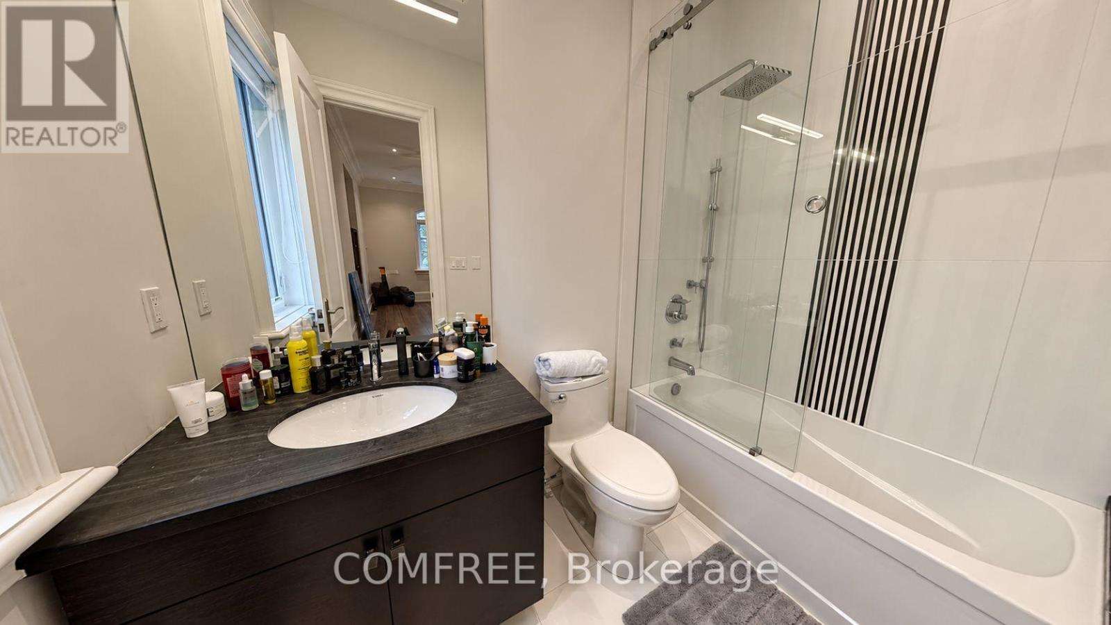 56 MAY AVENUE - Image 38