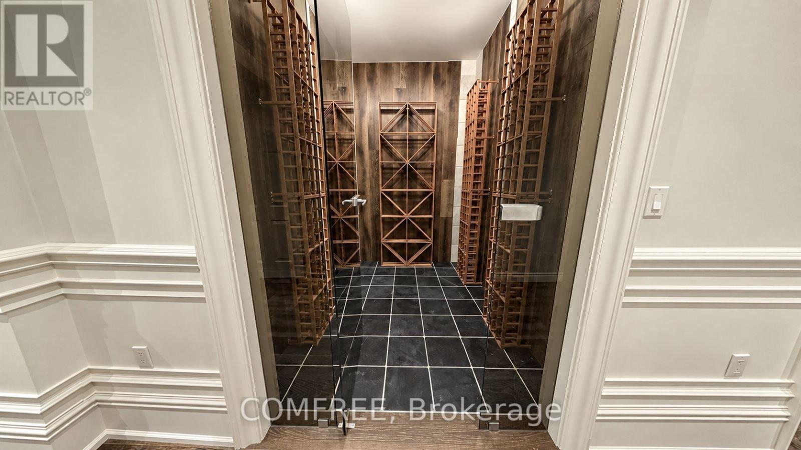 56 MAY AVENUE - 39