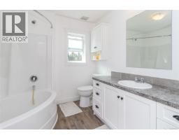 3044 Alberni Hwy, Hilliers, BC V9K1X3 Photo 19