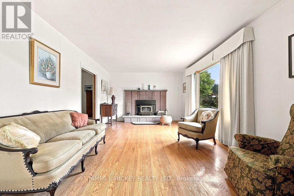246 THOMAS STREET, Deep River — photo 5