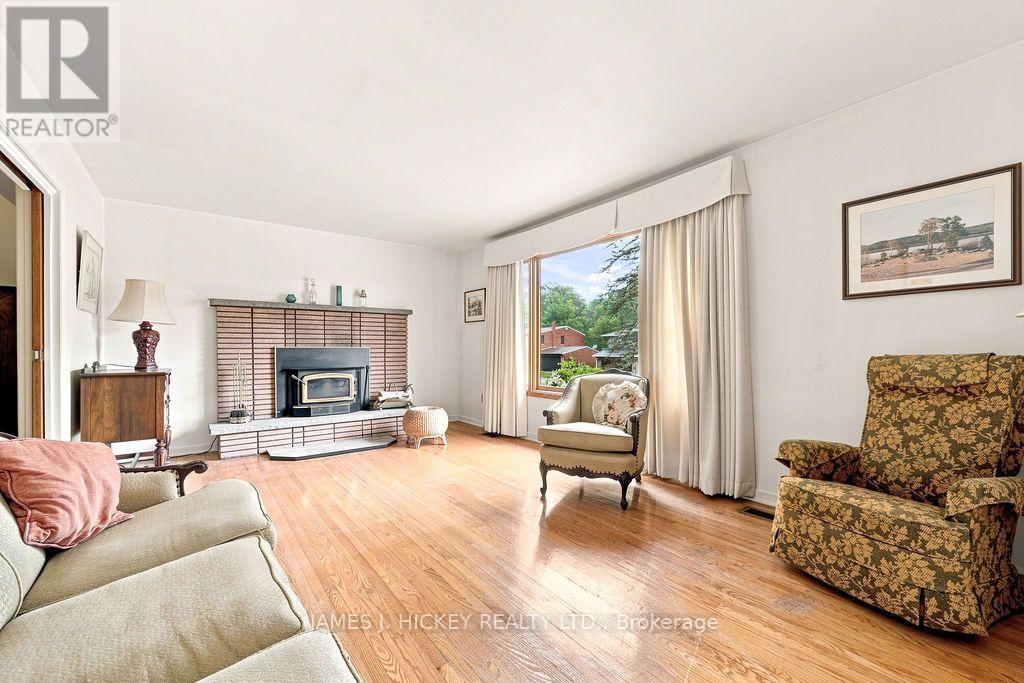 246 THOMAS STREET, Deep River — photo 6