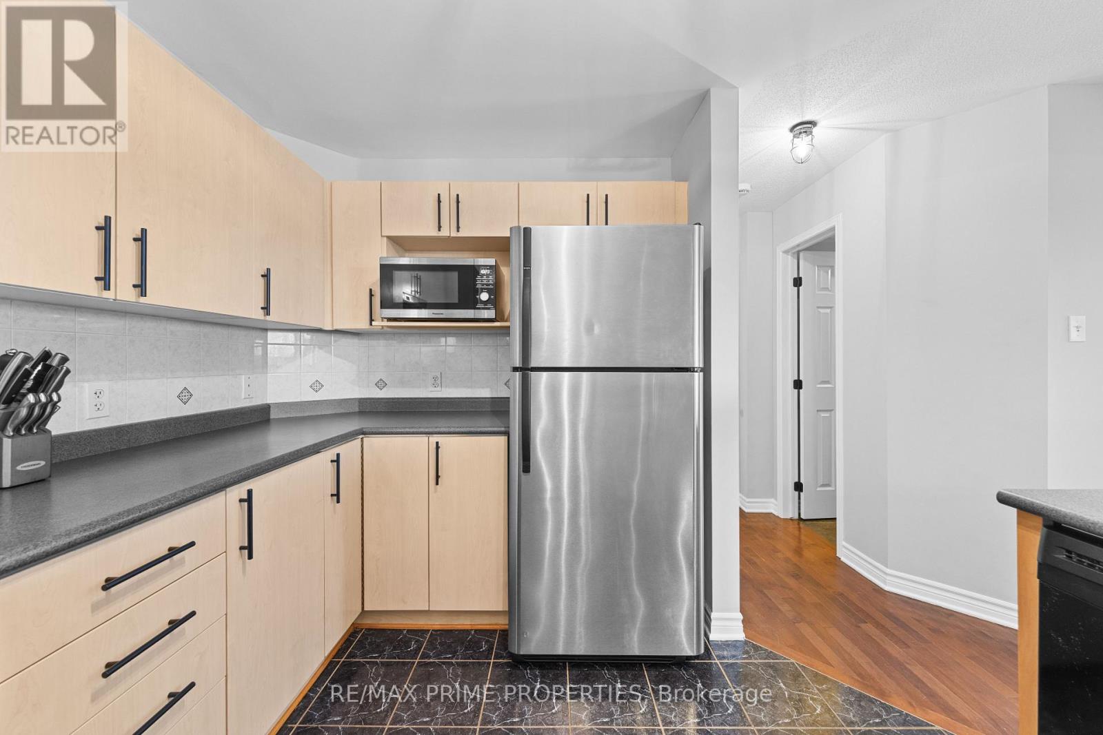 2 Bed, 3 Bath Apartment for Sale in Ottawa – 117 – 3265 ST JOSEPH BOULEVARD, Ottawa – MLS# X13772500 - Image 10