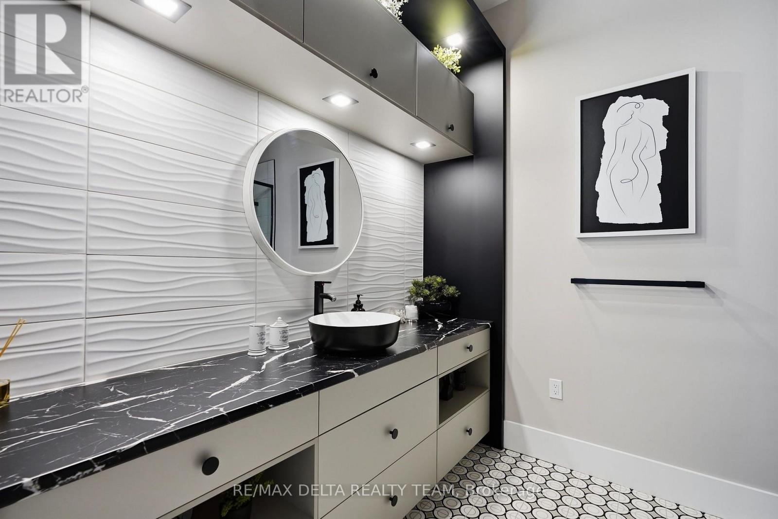1300 CARON STREET - Image 27