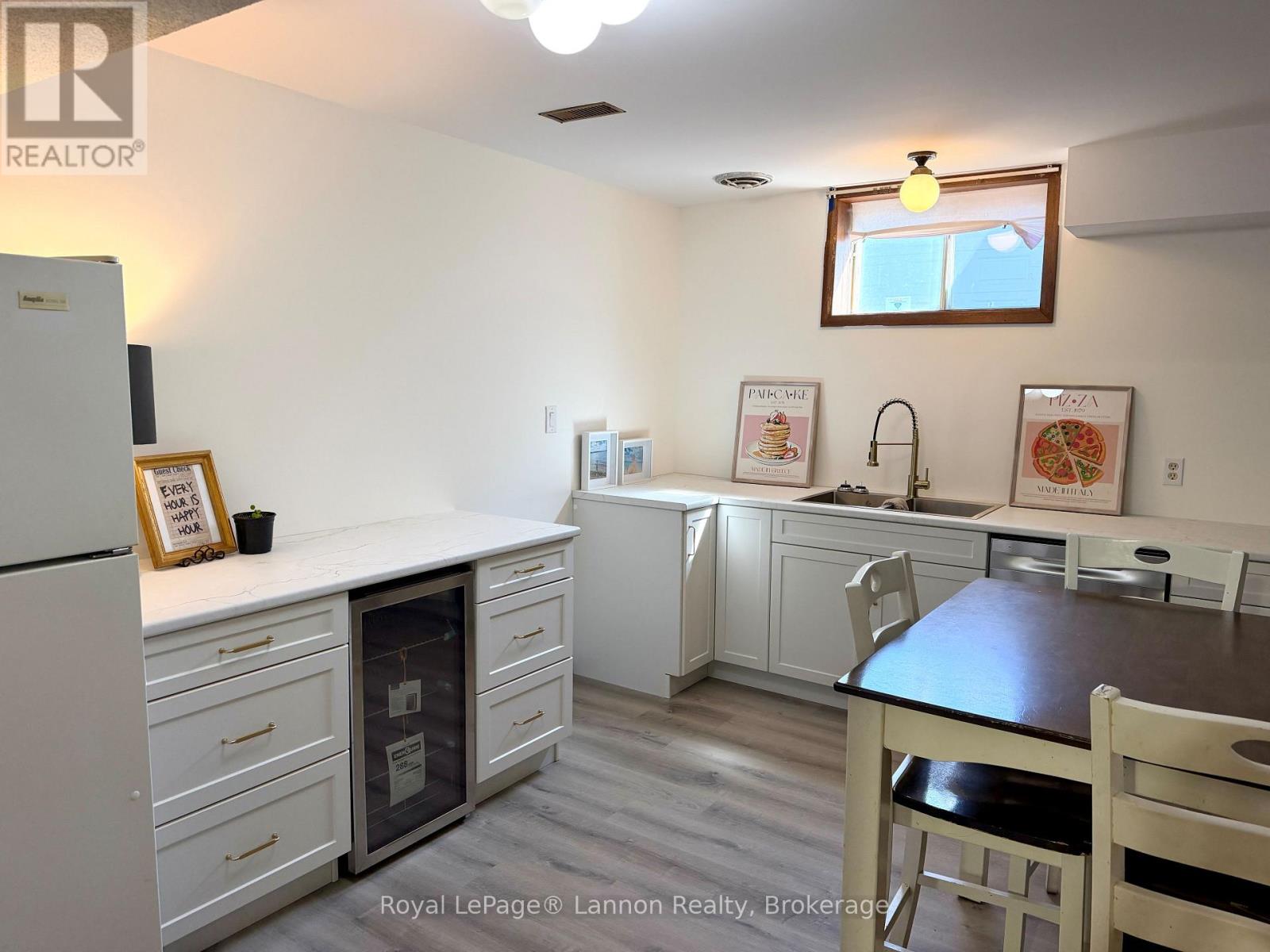 417 STRAND AVENUE - Image 28