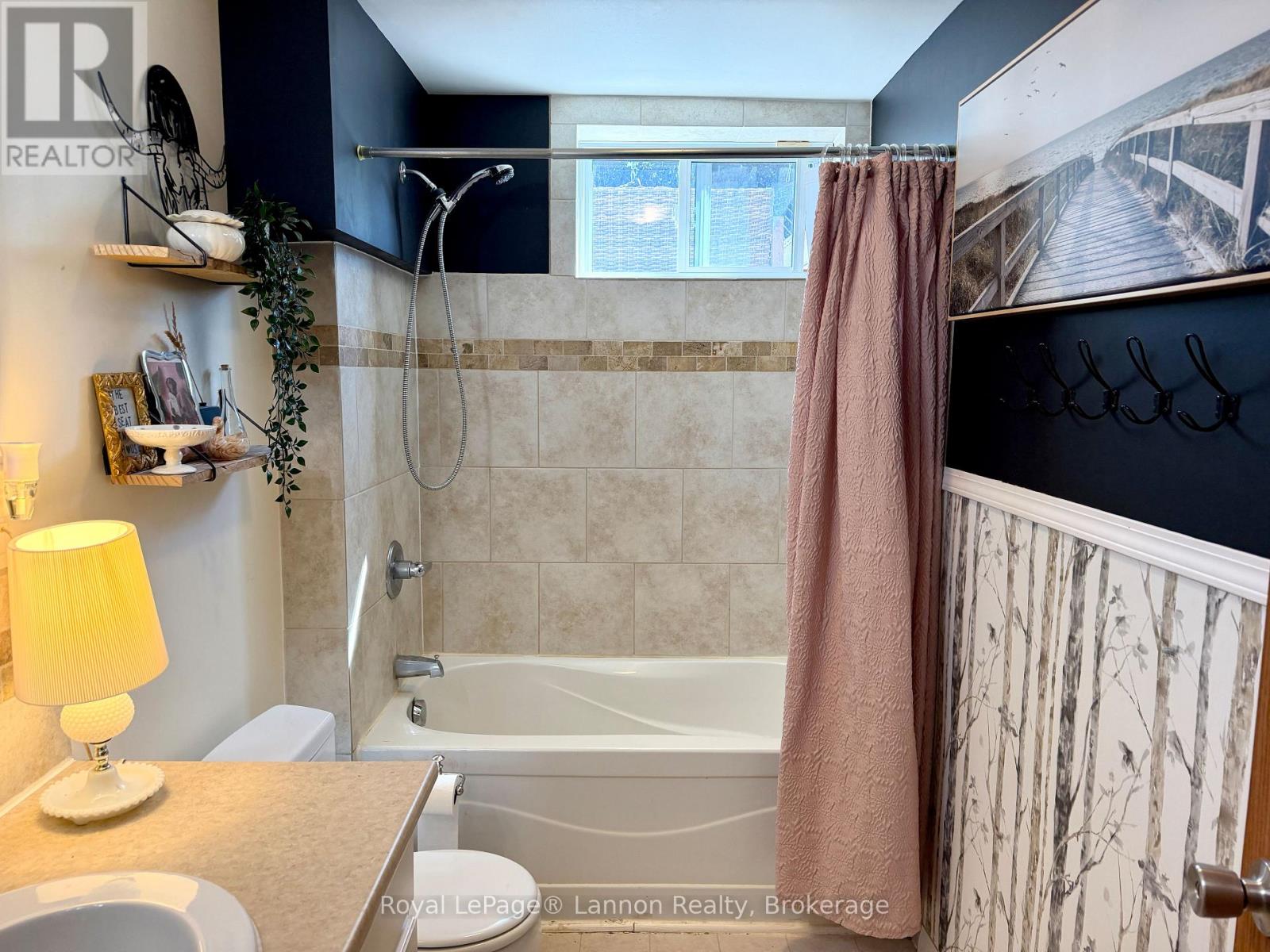 417 STRAND AVENUE - 32