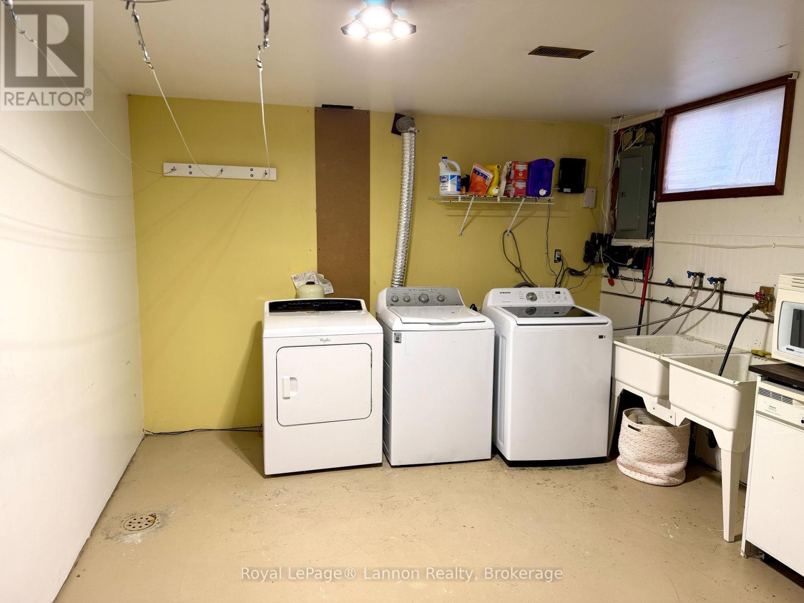 417 STRAND AVENUE - 34