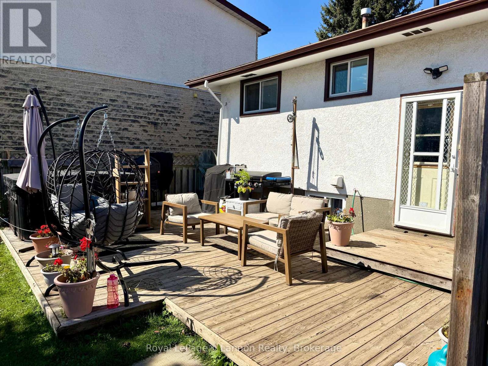 417 STRAND AVENUE - Image 35